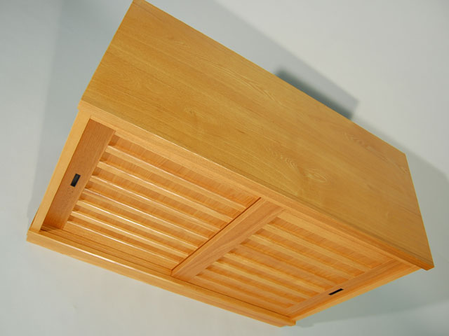 �����\�y