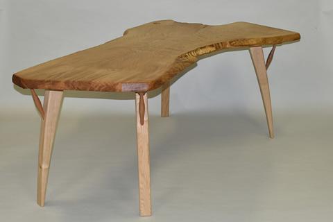 栗の一枚板のテーブル no2