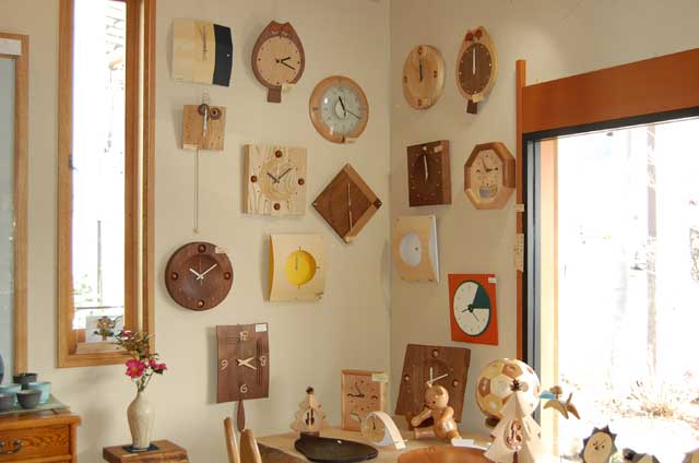 木製 壁掛け時計 手作り時計の展覧会