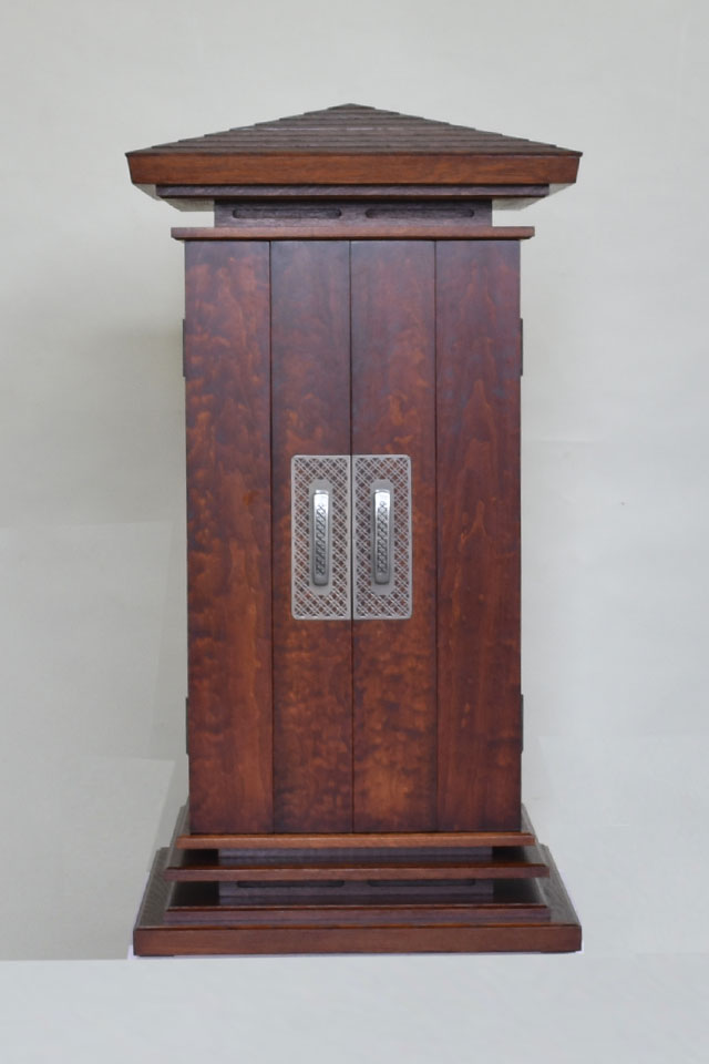 �~�q�@����