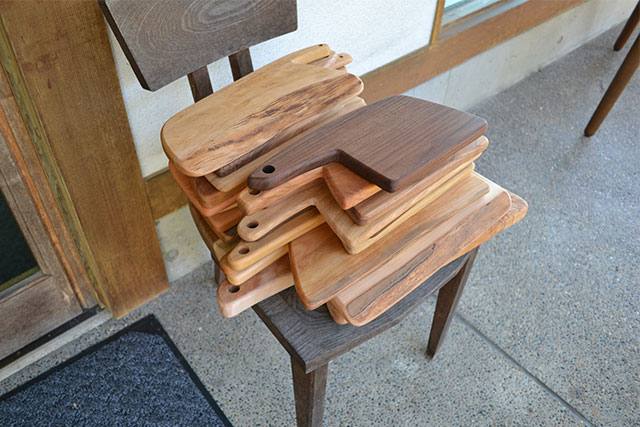 �J�b�e�B���O�{�[�h