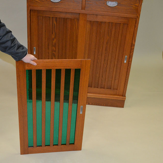 �A���e�B�[�N�K���X�@�����\�y