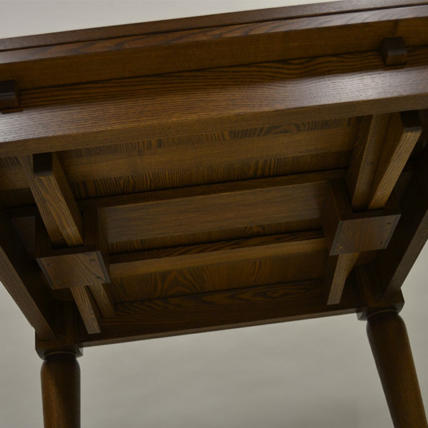 �h���[���[�t�e�[�u��