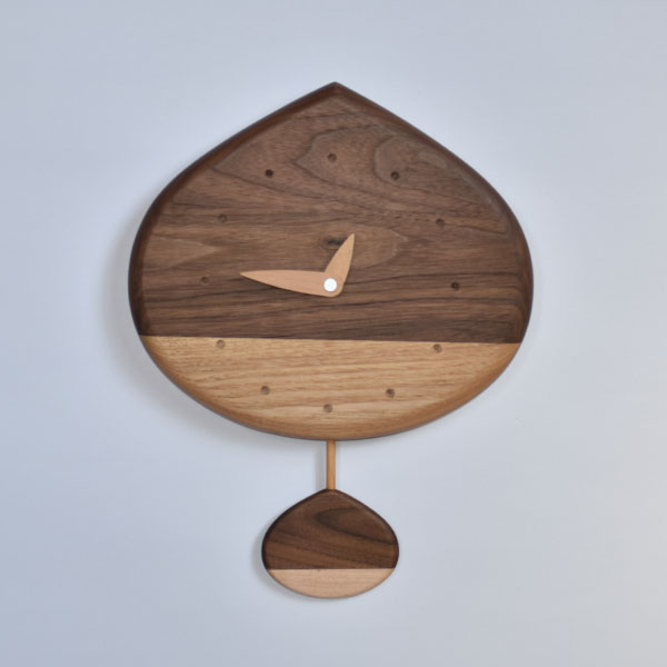 �I�̐U��q���v